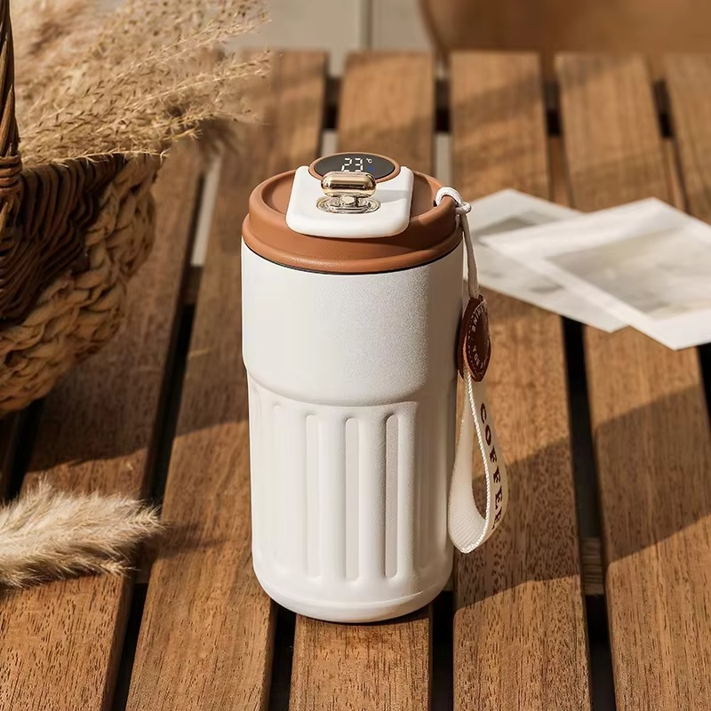 Stainless Steel Travel Mug & Smart Temperature Display